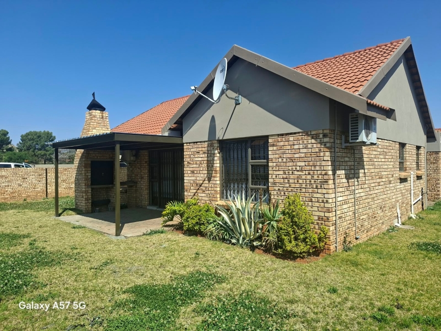 To Let 3 Bedroom Property for Rent in Spitskop SH Free State